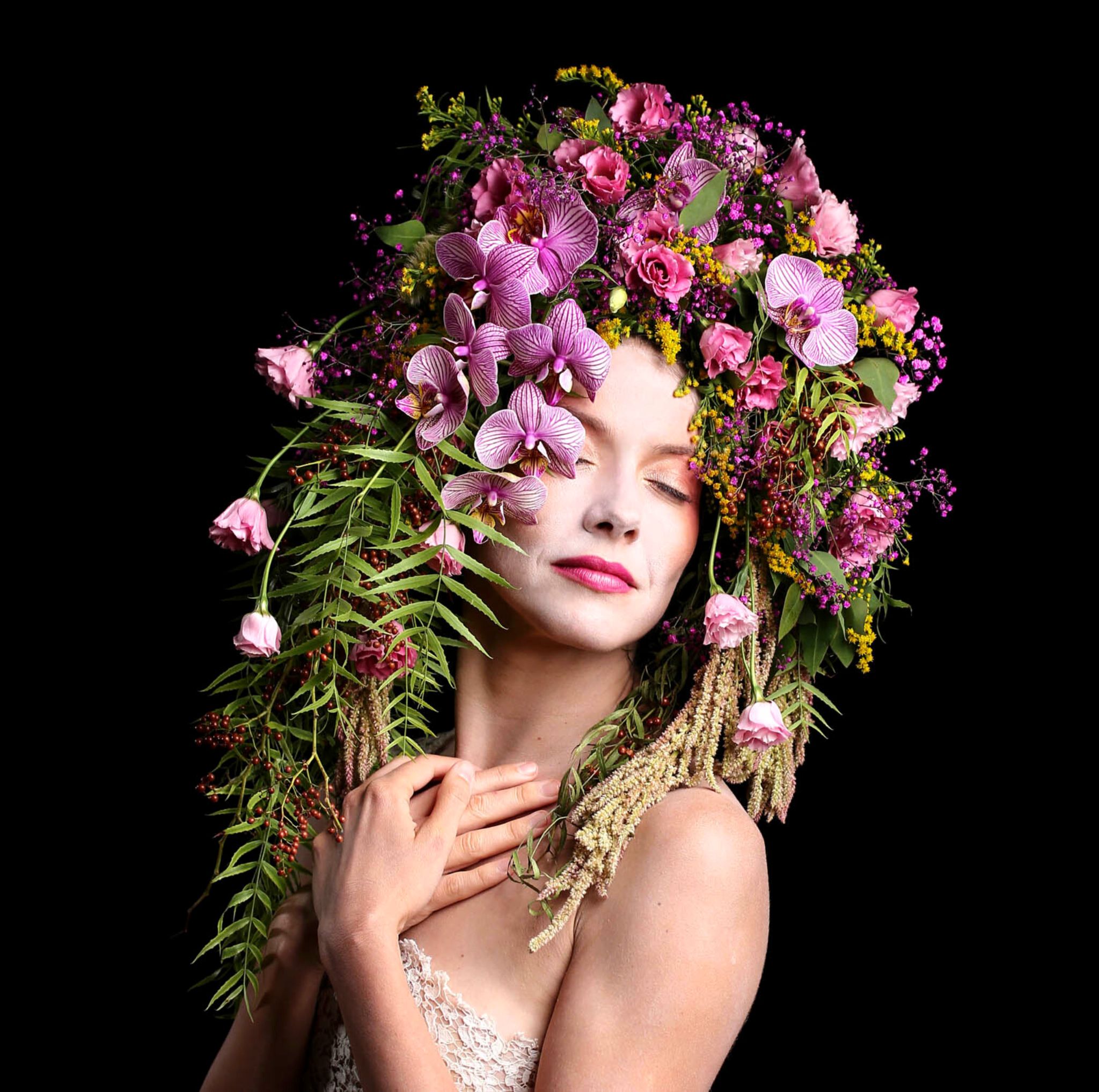 Headpiece Photo by Osher Partovi Flowers Orit Hertz on Thursd