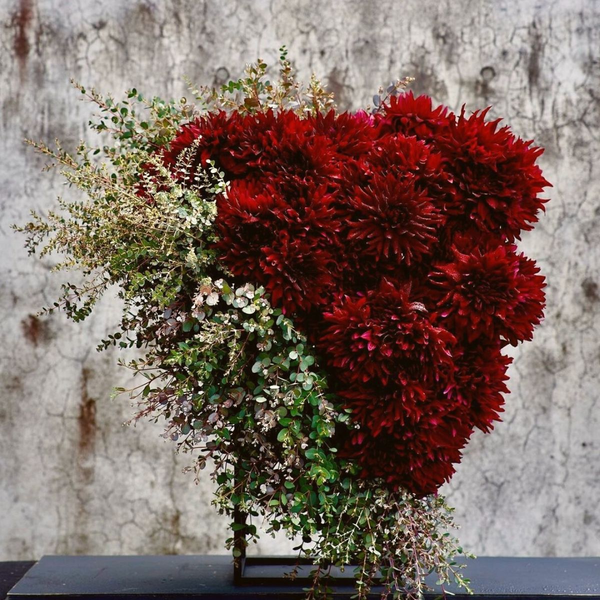 Yuji Kobayashi shows Floral Trend color 2023 passion red design on Thursd