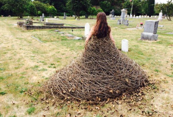 Eco Artist Jeanne Simmons and Her Womenscapes - grave yard branches dress - on thursd
