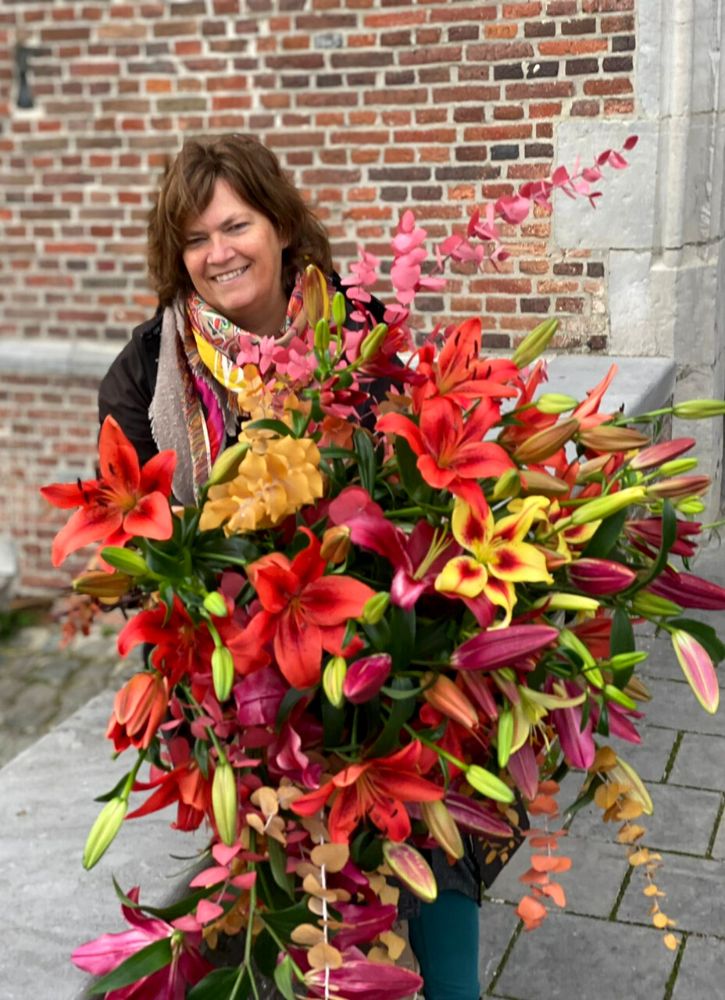 BFF Regine Motmans With Her Bouquet Lilies From Bredefleur on Thursd