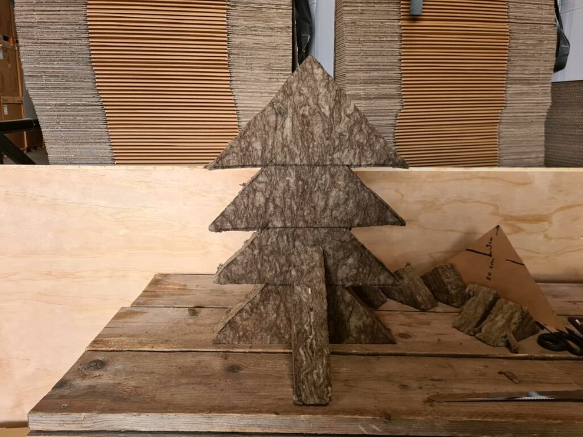 Sideau Xmas tree shape on Thursd