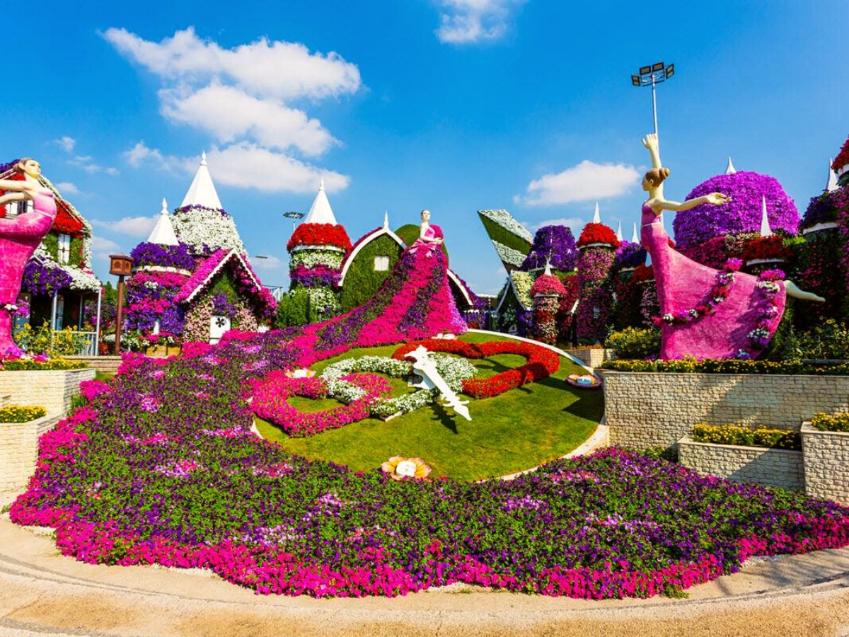 Floral Clock Dubai Miracle Garden on Thursd