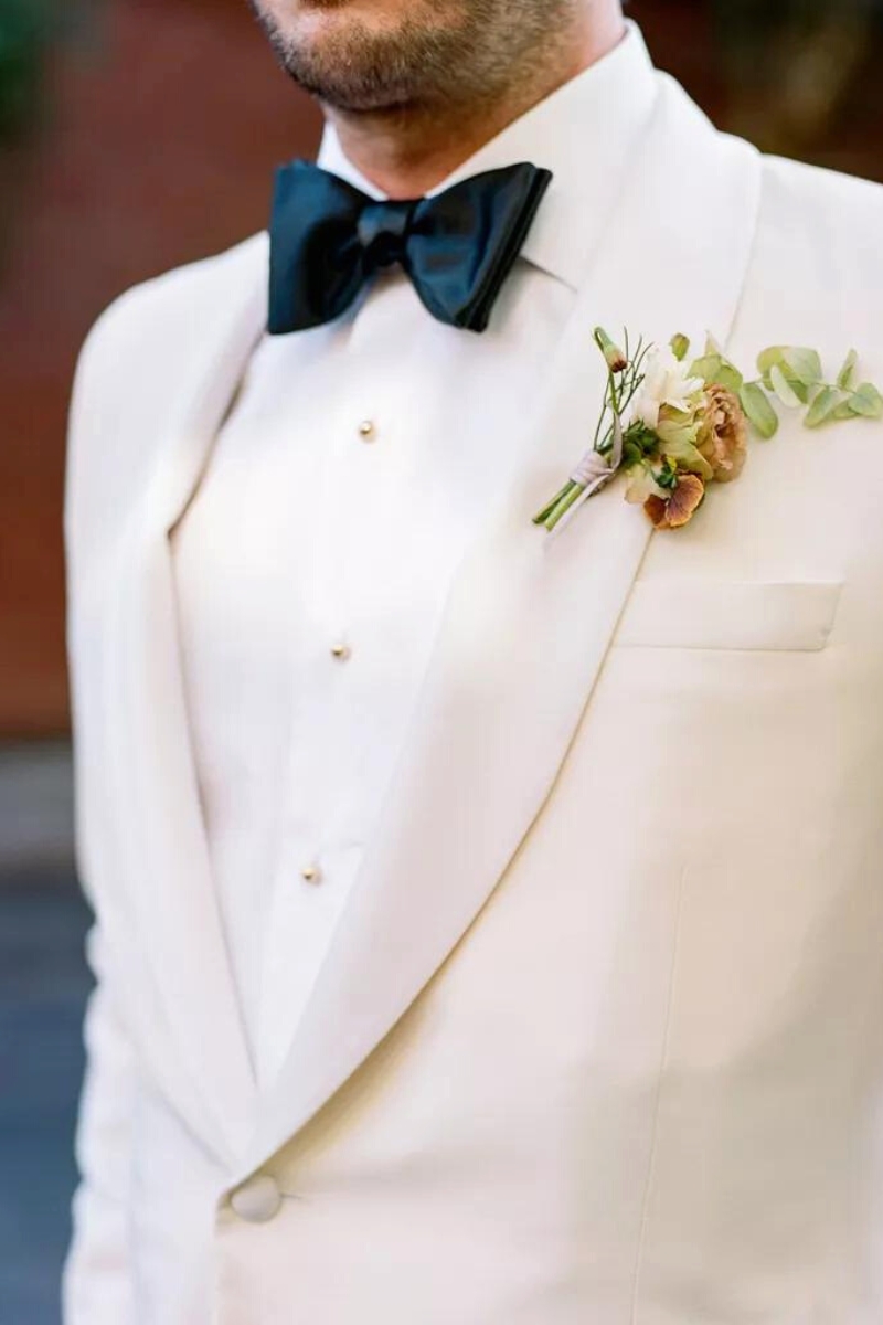 Eight wedding boutonniere ideas on Thursd