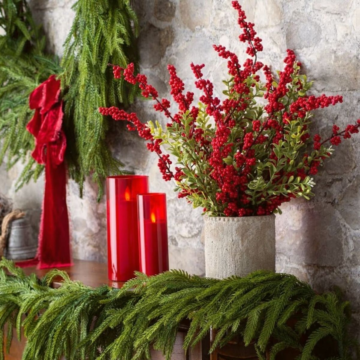 10 Best Types of Fresh Greenery for Holiday Decorating