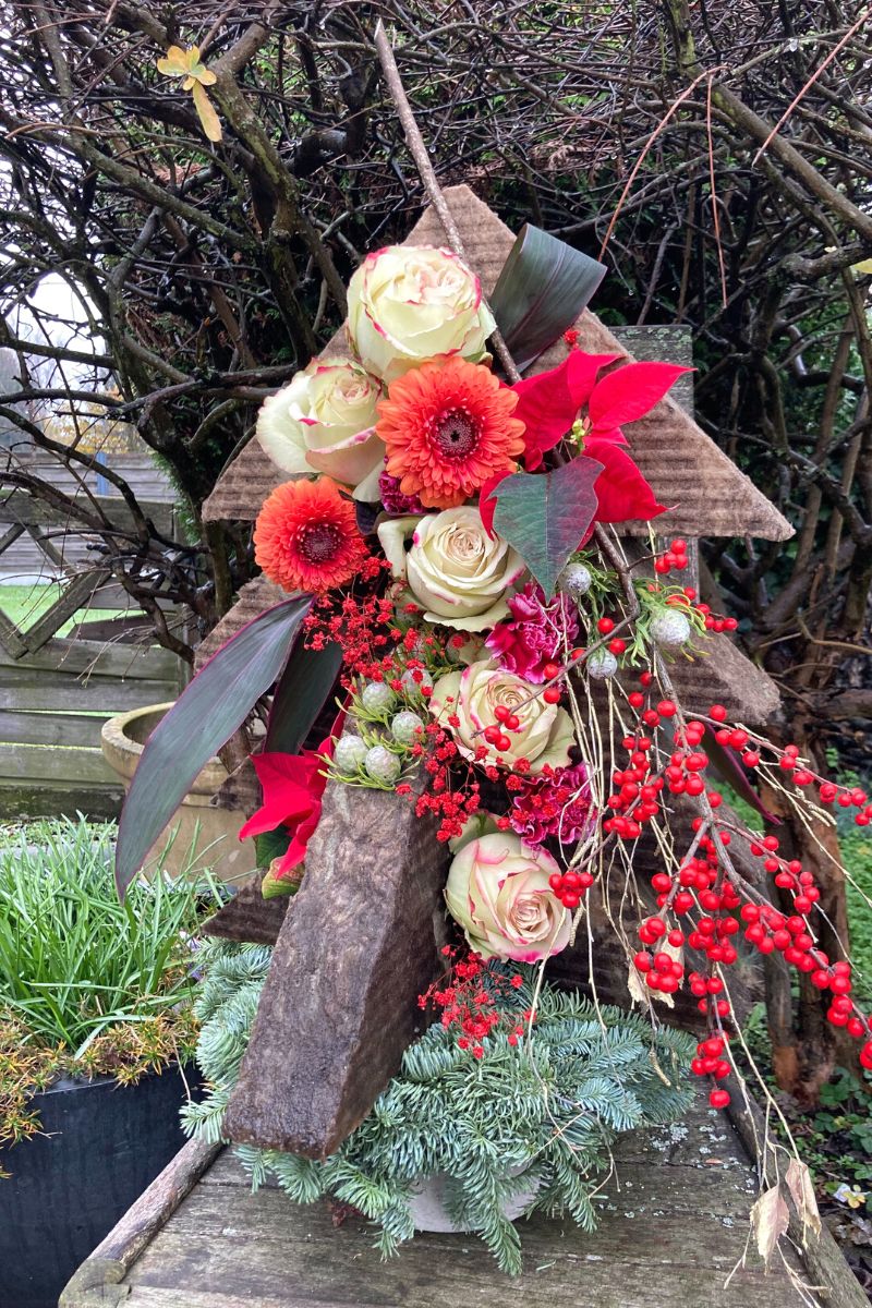 Sideau floral foam alternative Christmas tree on Thursd