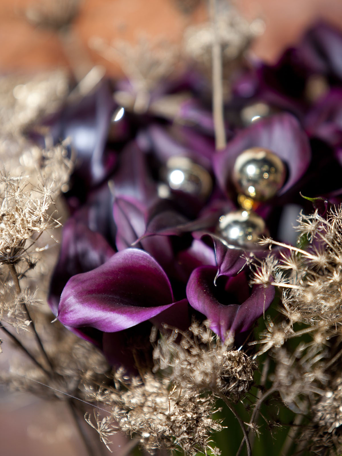 Purple calla with Christmas balls on Thursd