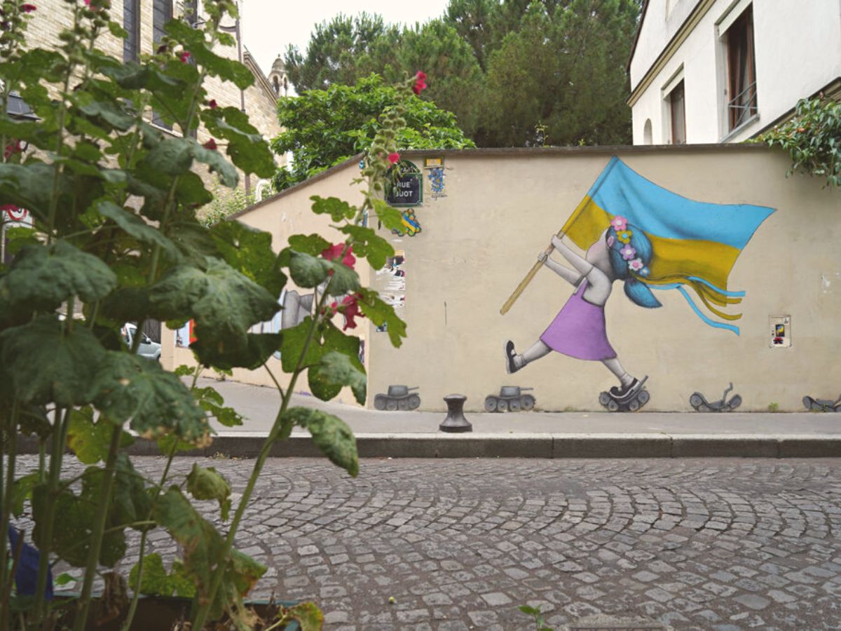 Children murals to brighten up Ukraine crisis