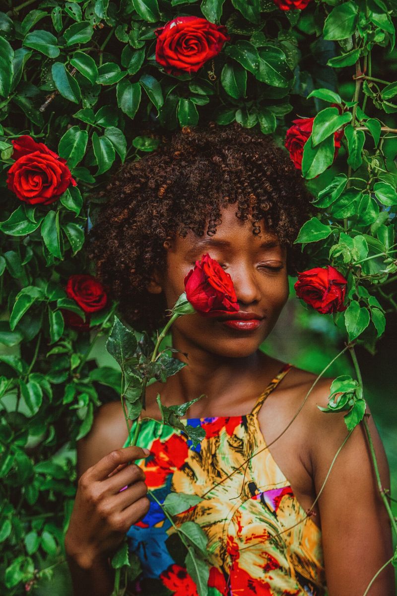 Red roses and flowers make your brain happier