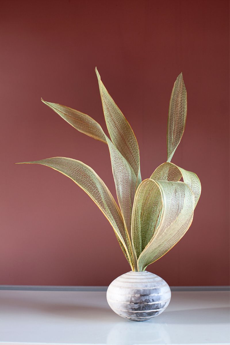 Type of decoration using leaflace