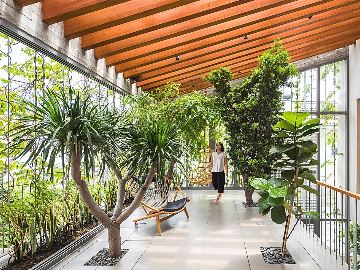 Biophilic Interiors Invade These 10 Contemporary Residences Article On 1056