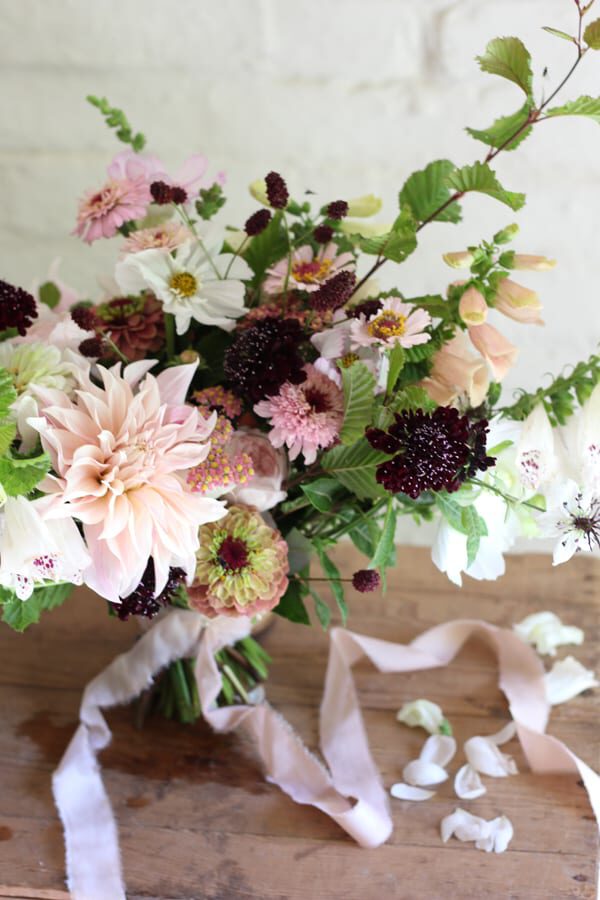 Jennifer-Pinder-Floral-Styling - scabiosa scoop on thursd - wedding flowers 2021