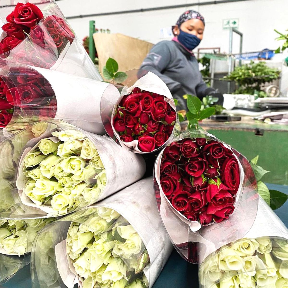 Glitter Roses: Unessential But, I Mean, What IS Essential About Valentine's  Day? (plus bonus centerpiece idea)