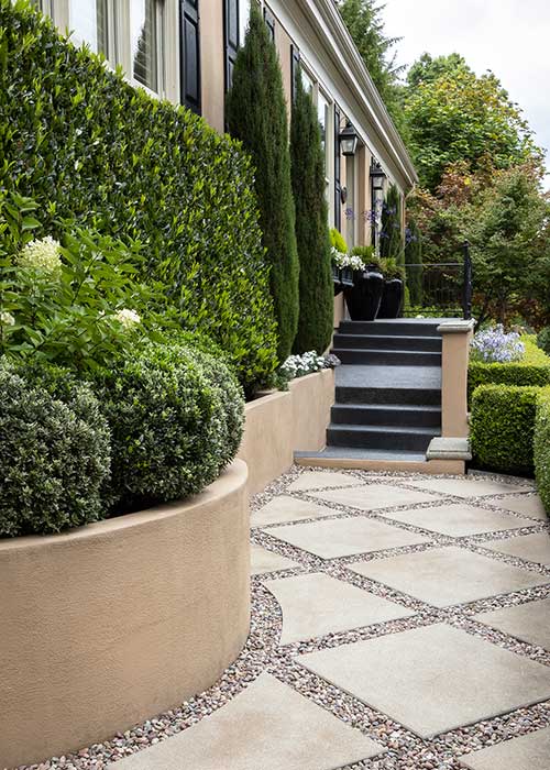 Designer Ideas for Inspired Pathway Plantings Formal Garden Setting