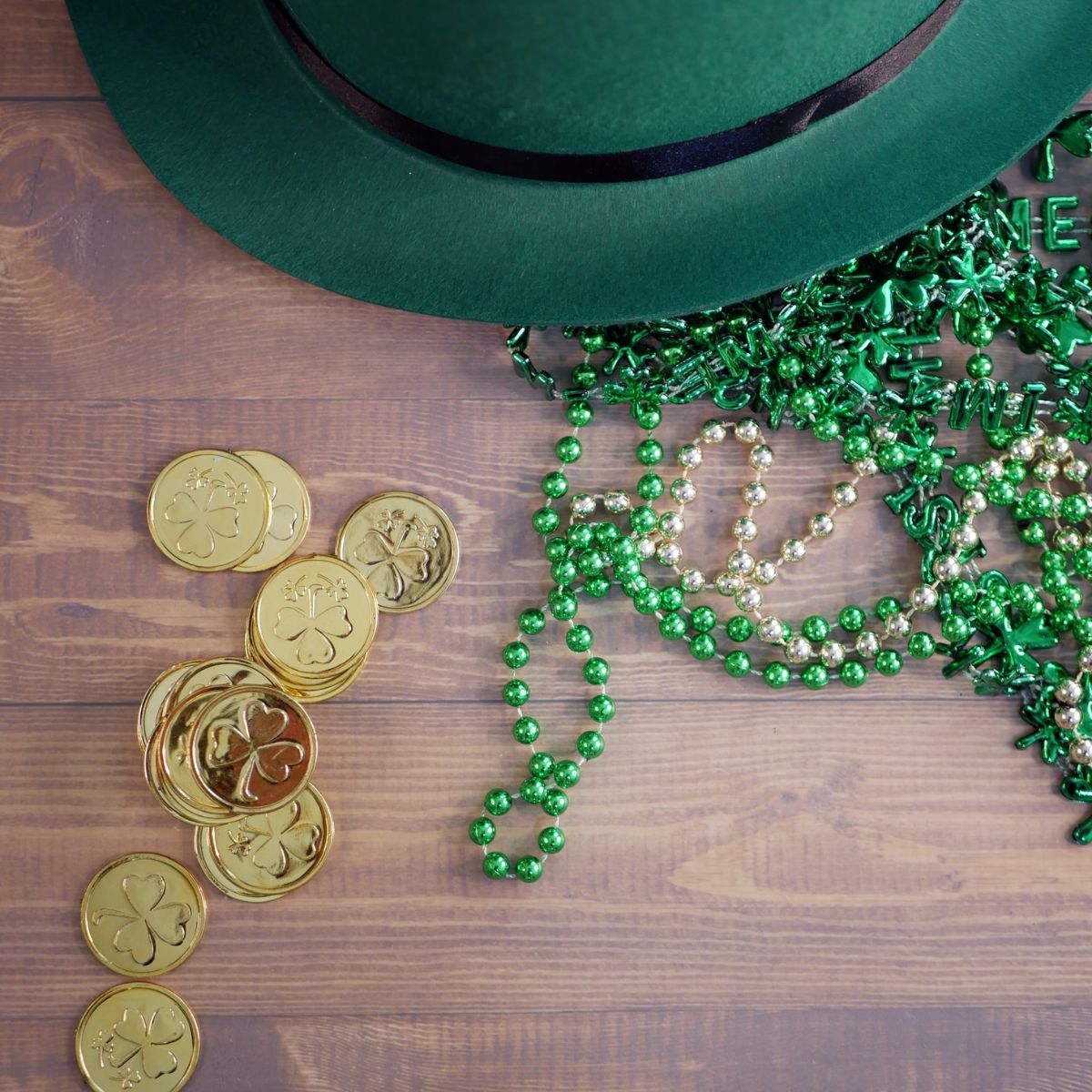 JOYIN St Patrick Green Bead Necklaces, Lucky Green Beaded