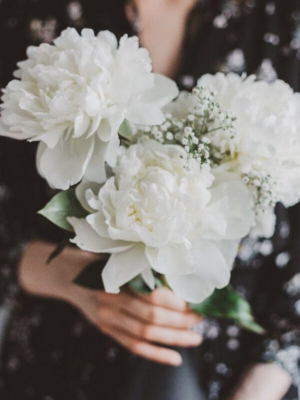 Everything You Want To Know About Peonies - white peonies - on thursd