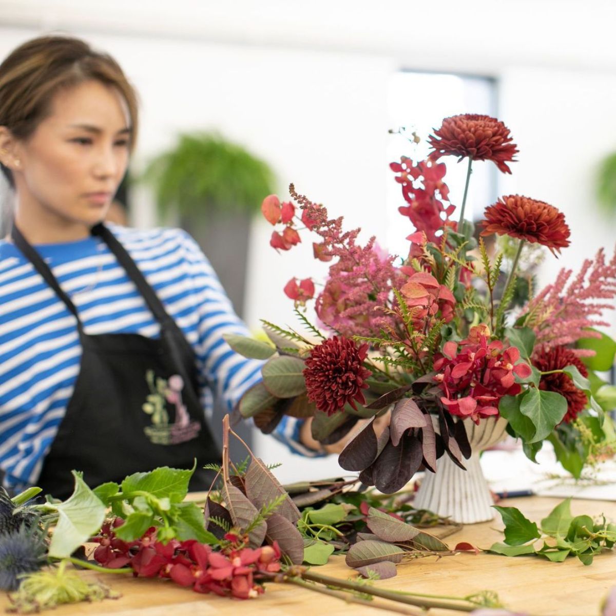 Students learning from greatest professionals at flowerschool