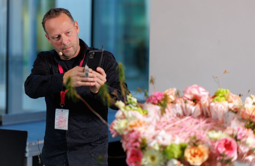 Hans Zijlstra With His Demo Bouquet