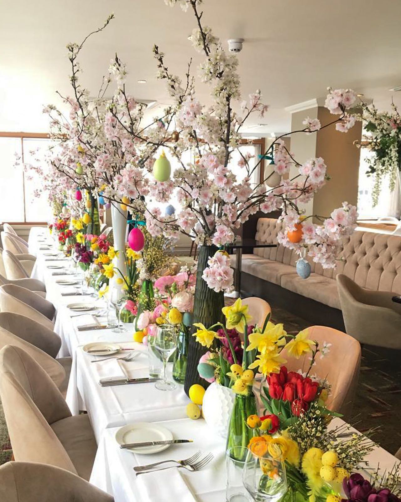 Easter Flower table setting