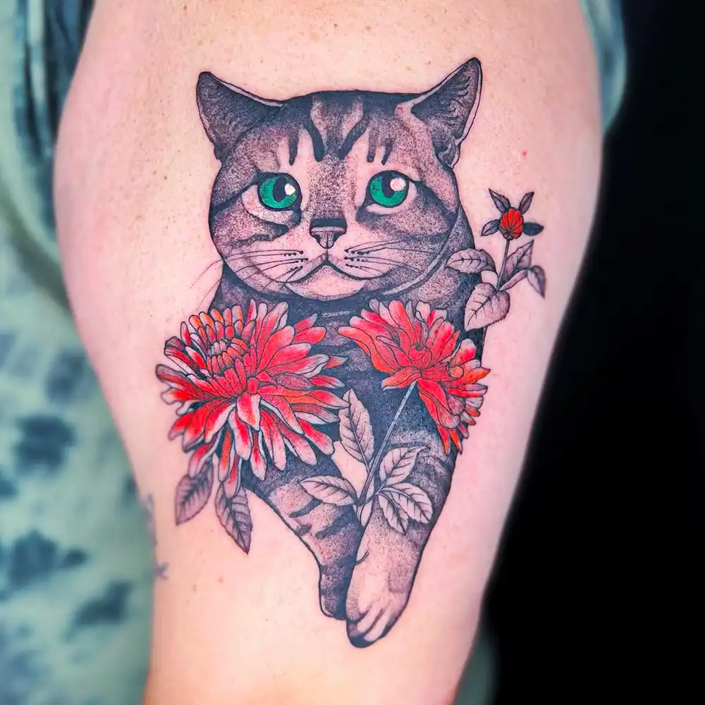 Joanna Swirska flower tattoo feature