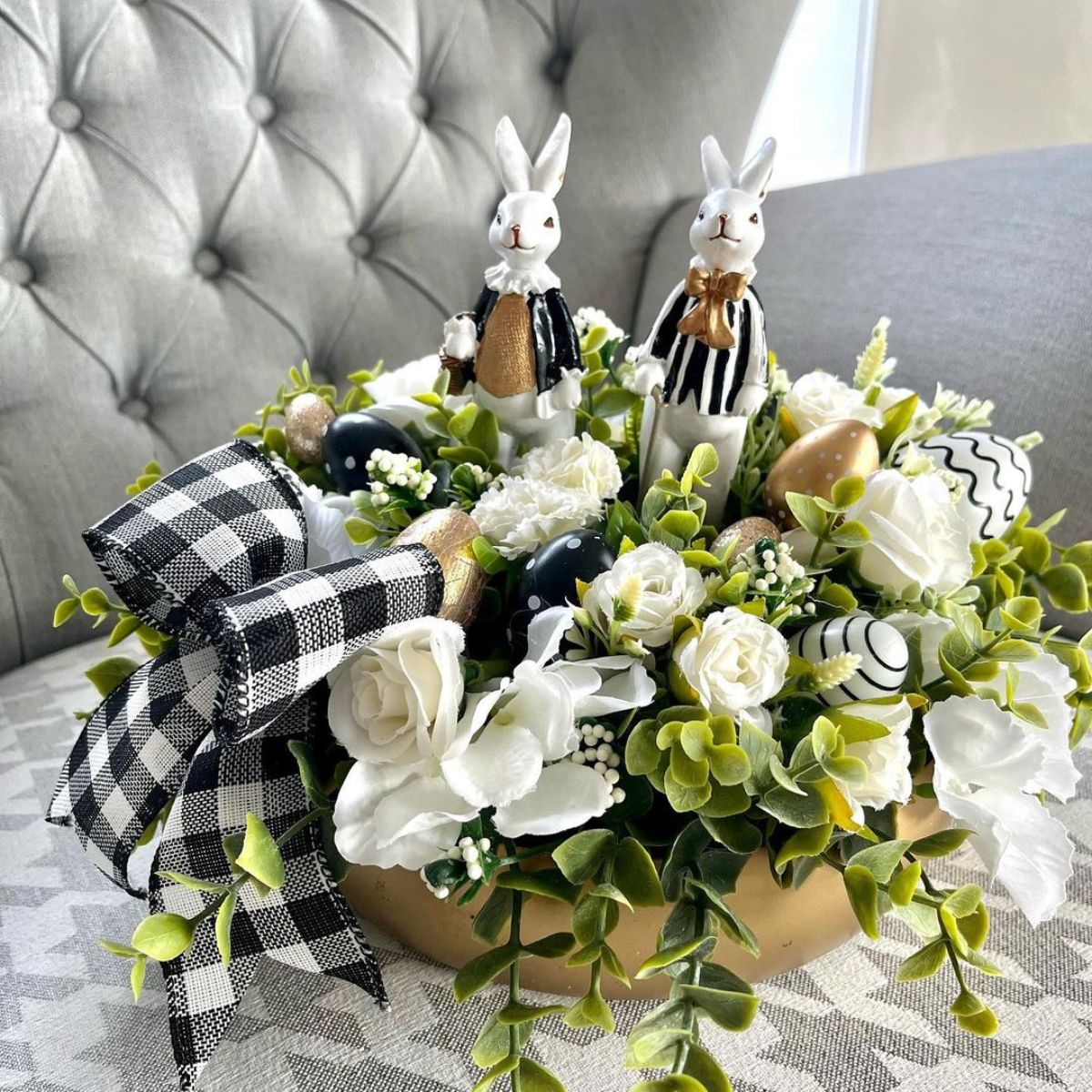 Easter center table arrangement with flowers