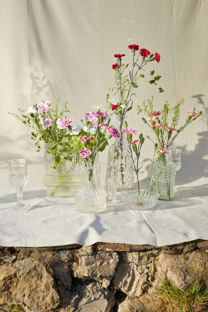 Solandis spray carnations arrangements