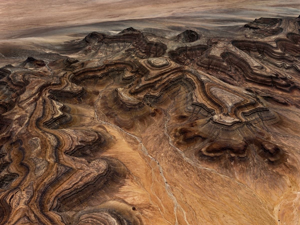 Edward Burtynsky Photographs the Human Imprint on African