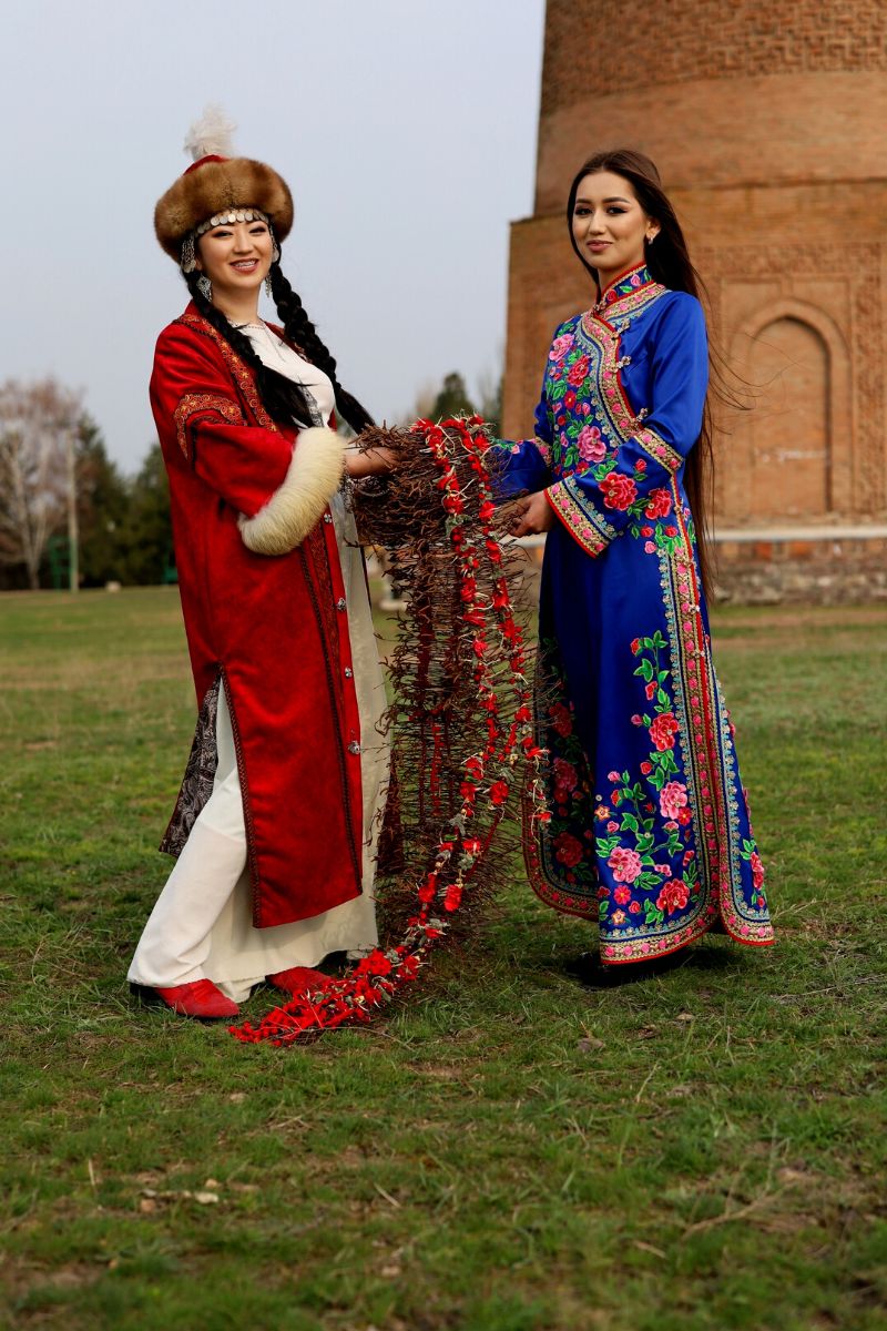 Petr Anokhin photoshoot with Kyrgyz women