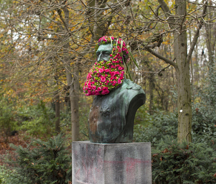 Florist Geoffroy Mottart Dresses Public Statues in Flowers Fleurissements