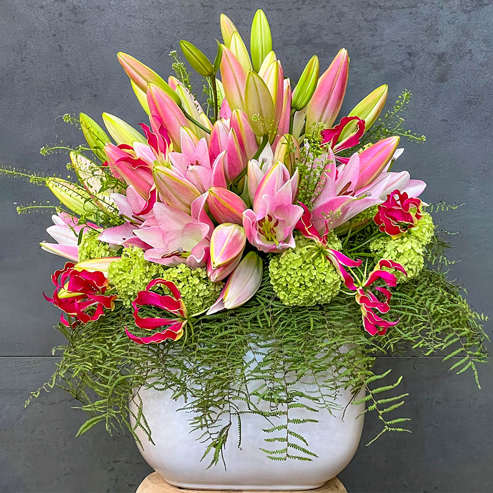 Claudia Tararache pink lily design white pot