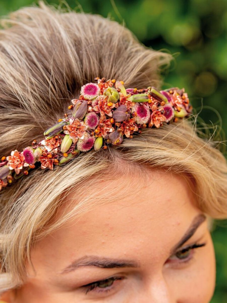 A tiara made from Talinum Long John and other flowers