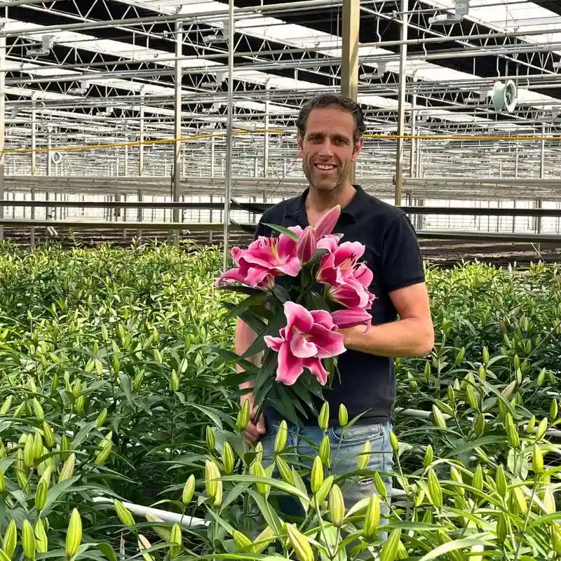 Visiting Lily Grower Qualily