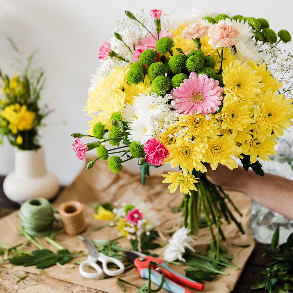 Bouquet with yellow and green chrysanths