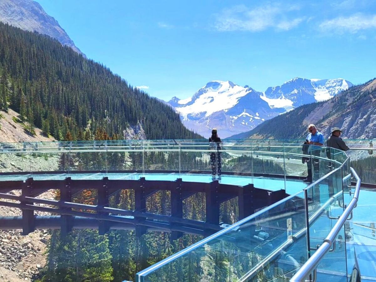 Columbia icefield sky walk