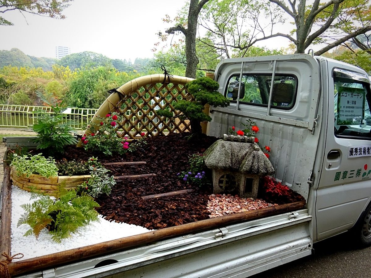 Gardening on a Kei truck in Japan