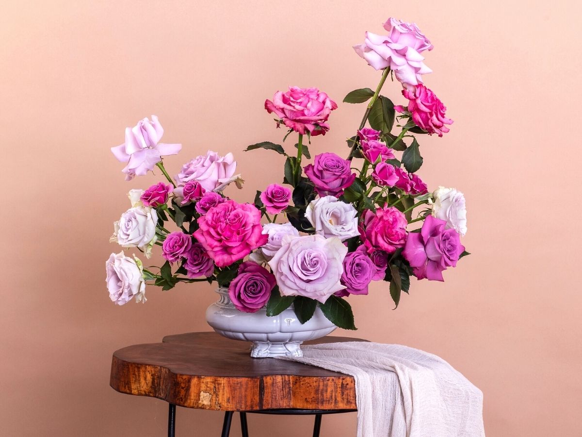 Beuatiful rose arrangement by Ponte Tresa