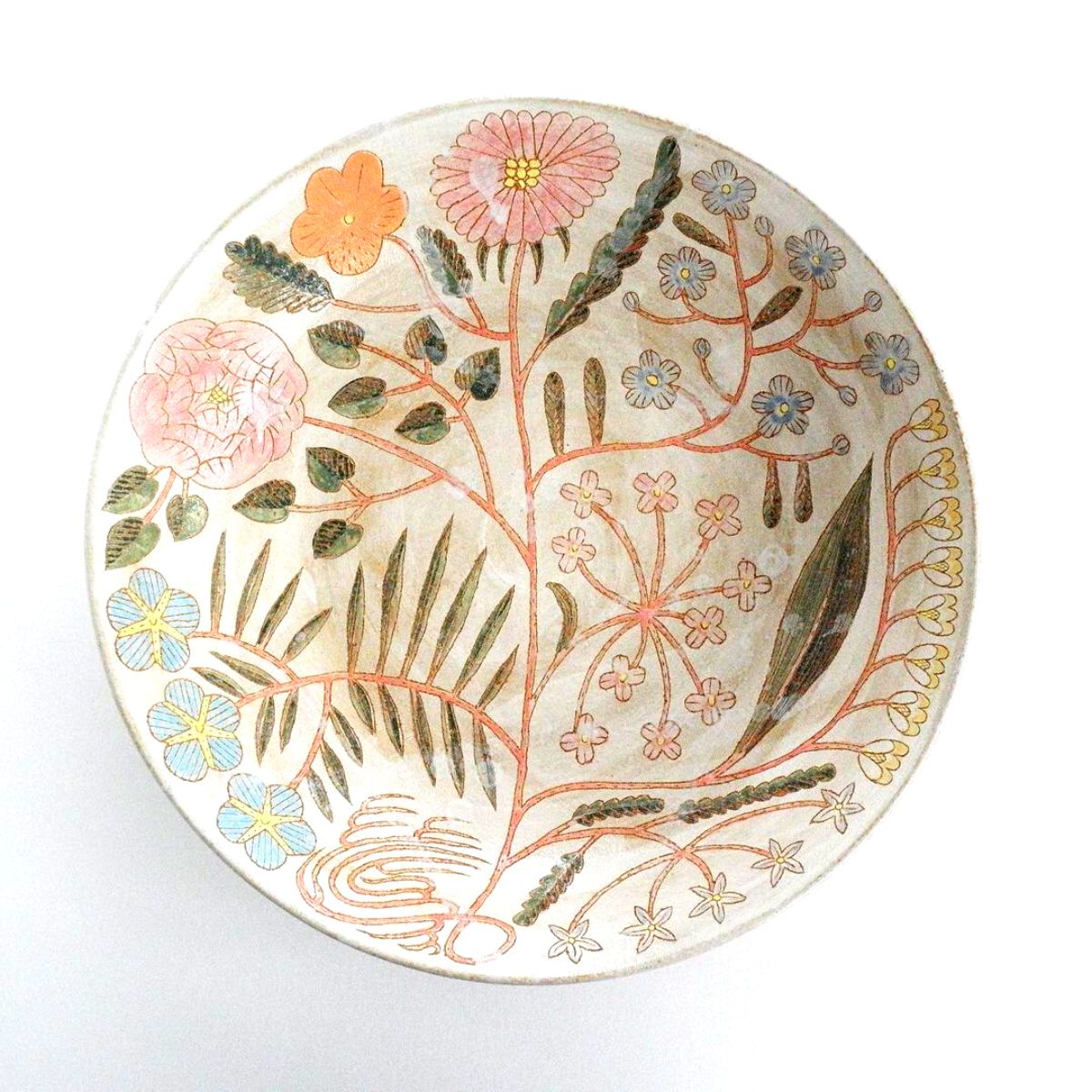 Floral ceramic by Makoto Kagoshima