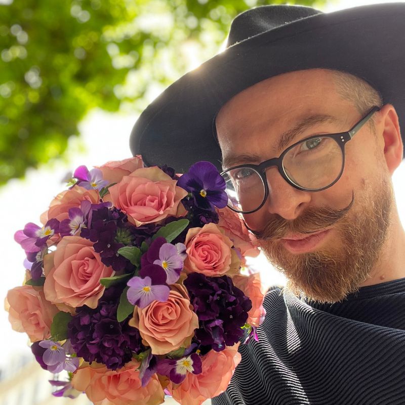 Rose Paloma Steffi with floral designer Stephan Winzer