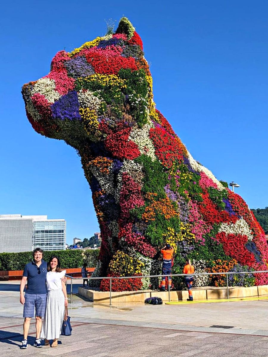 Tourists visiting Puppy in Guggenheim Museum