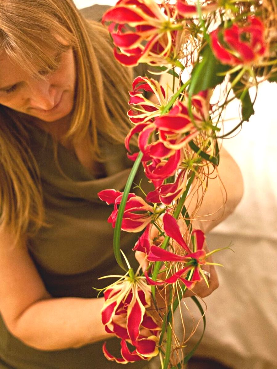 She wore flowers in her hair and carried magic | Florists' Review