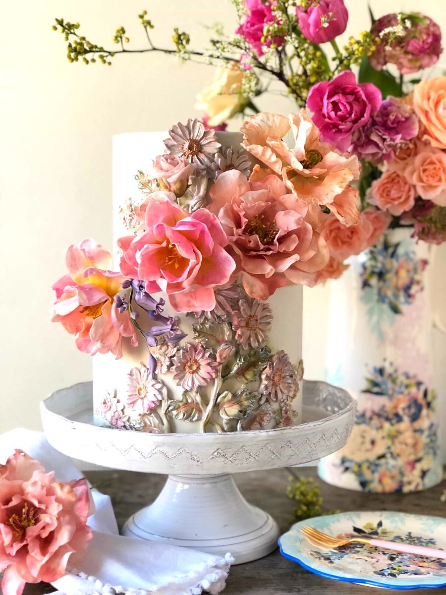 Colorful cake design with flowers