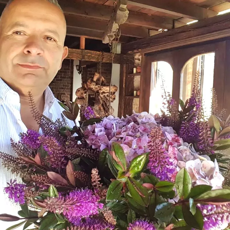 Ivan Moreno with a colorful flower composition