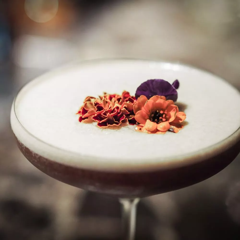 5 Edible Flower Garnish Ideas To Try – NIO Cocktails (UK)