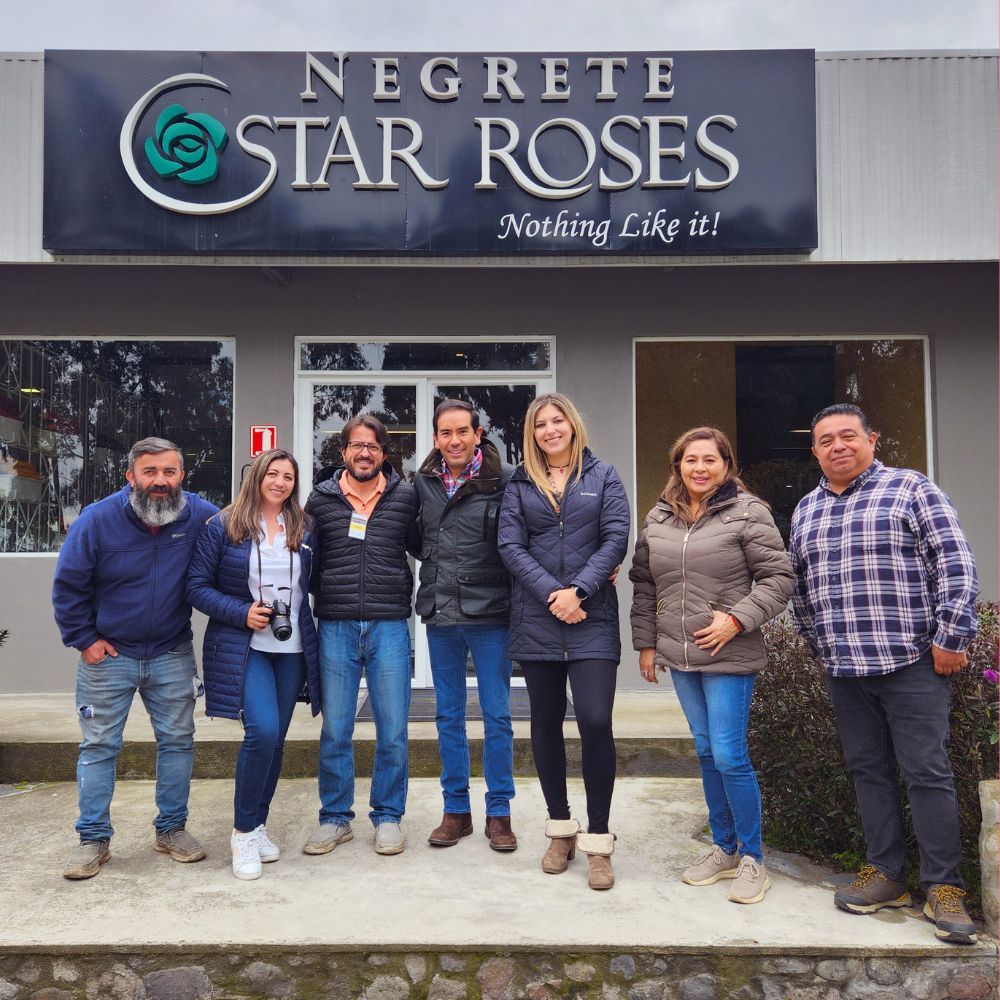De Ruiter Visits Star Roses Ecuador
