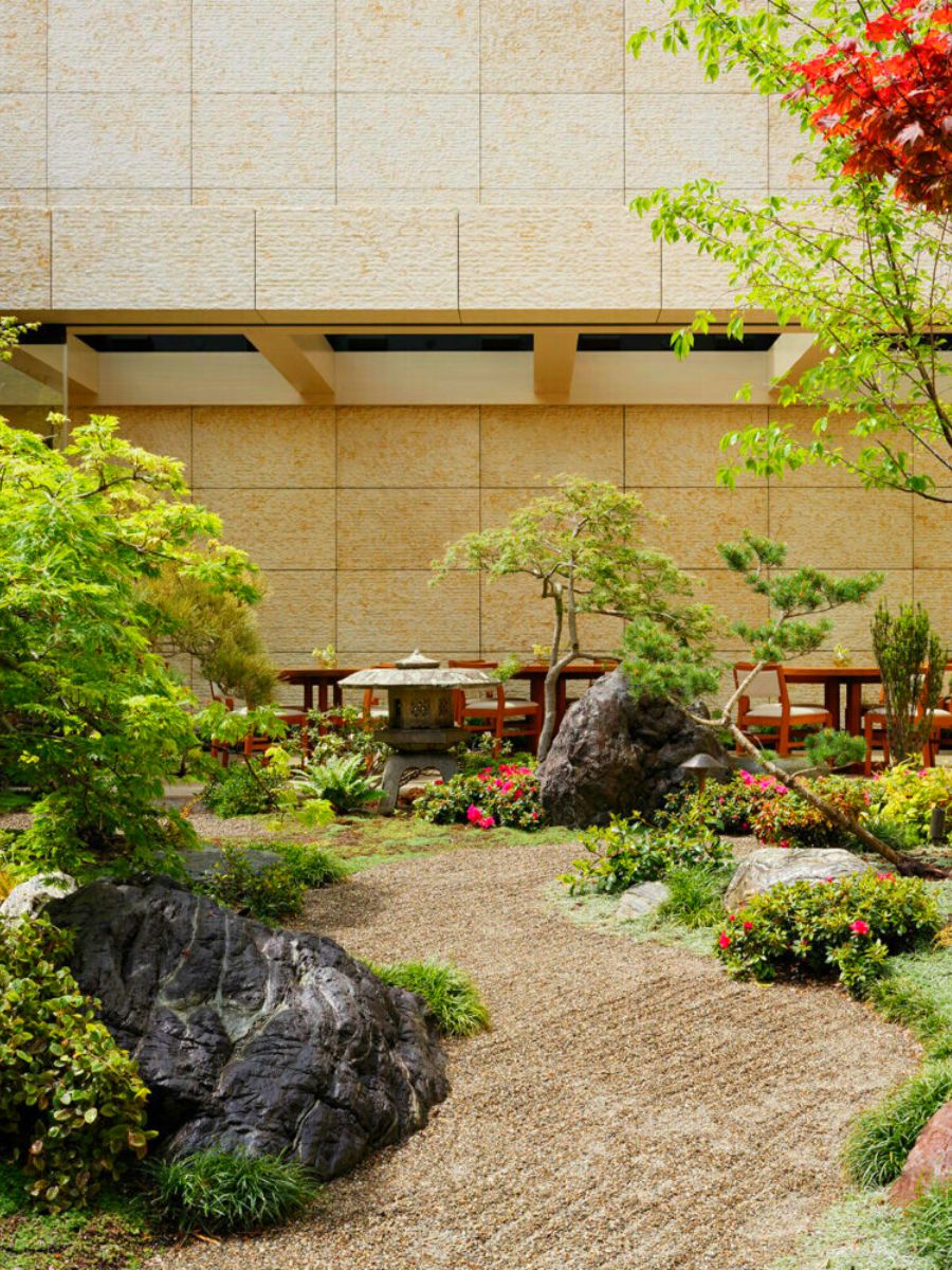 A zen Japanese garden to calm the senses