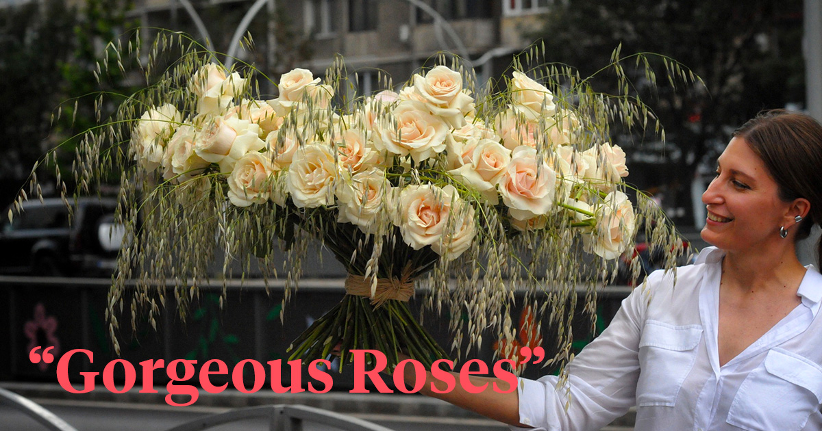 Decofresh's Rose Roxanne is a uniquely charming flower.