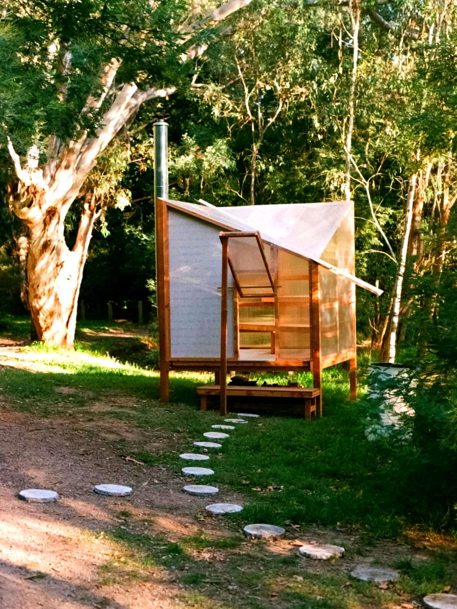 Studio Rain sauna in the middle of trees and nature