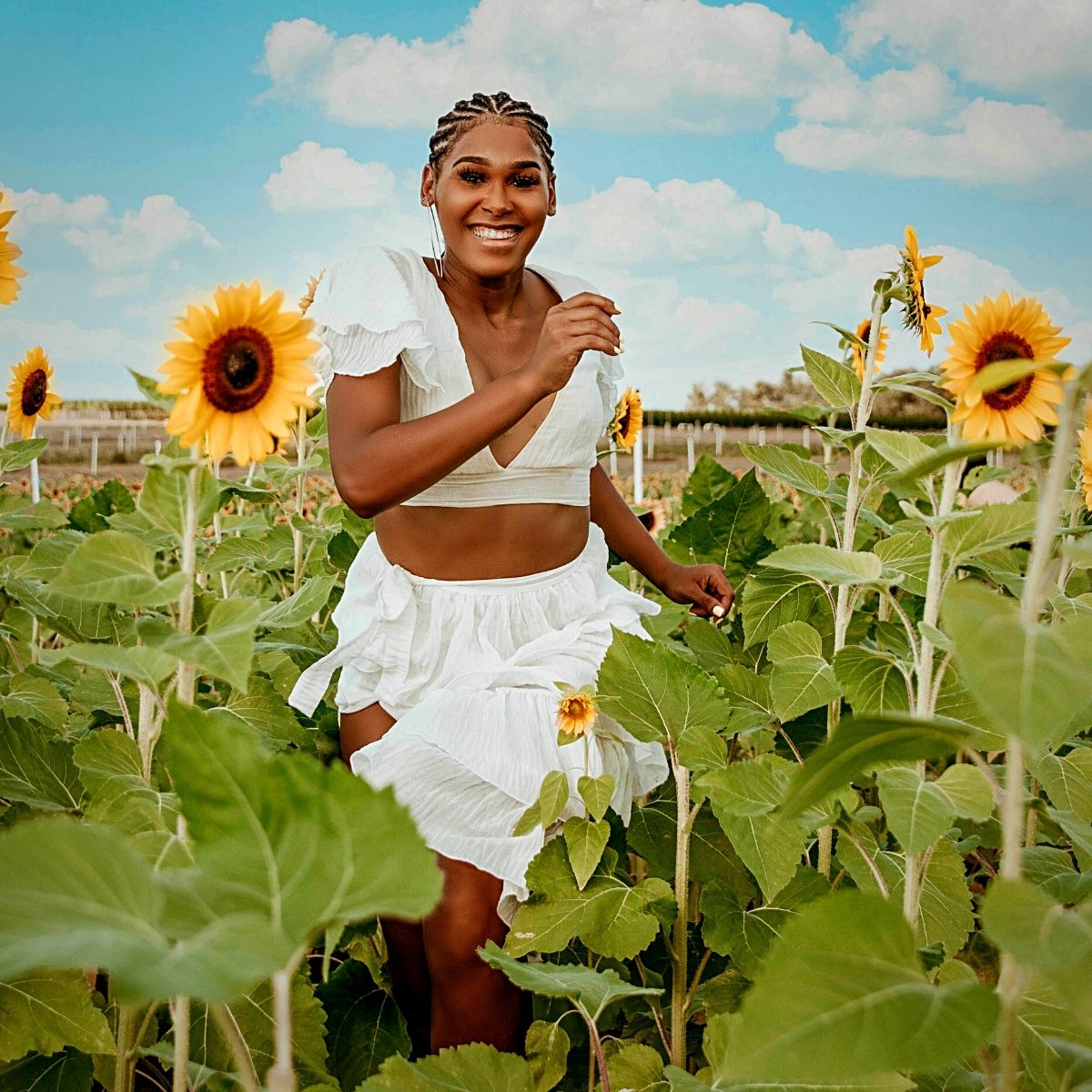 Happiness in Bloom: Benefits of Flowers for Seniors 