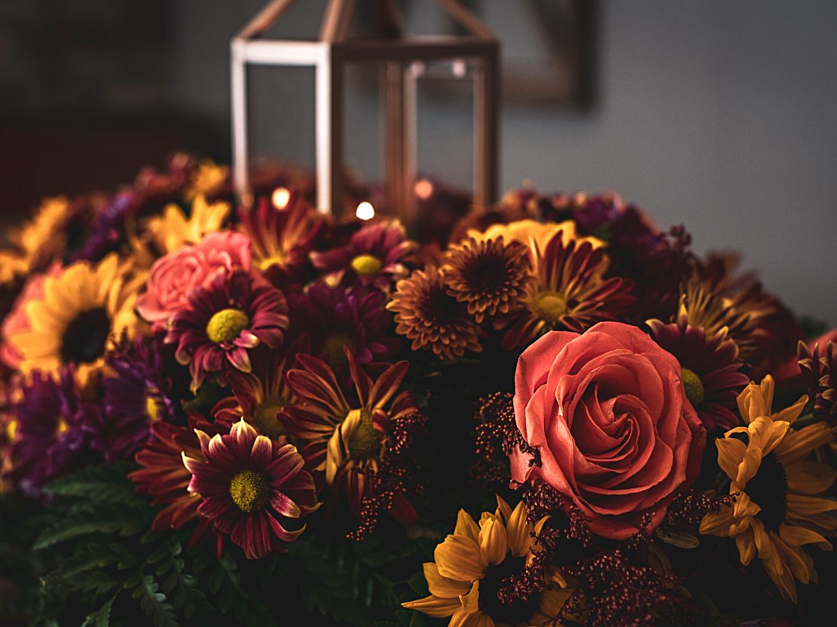 ​Incorporating Chrysanthemums in ​Autumn Floral ​Compositions