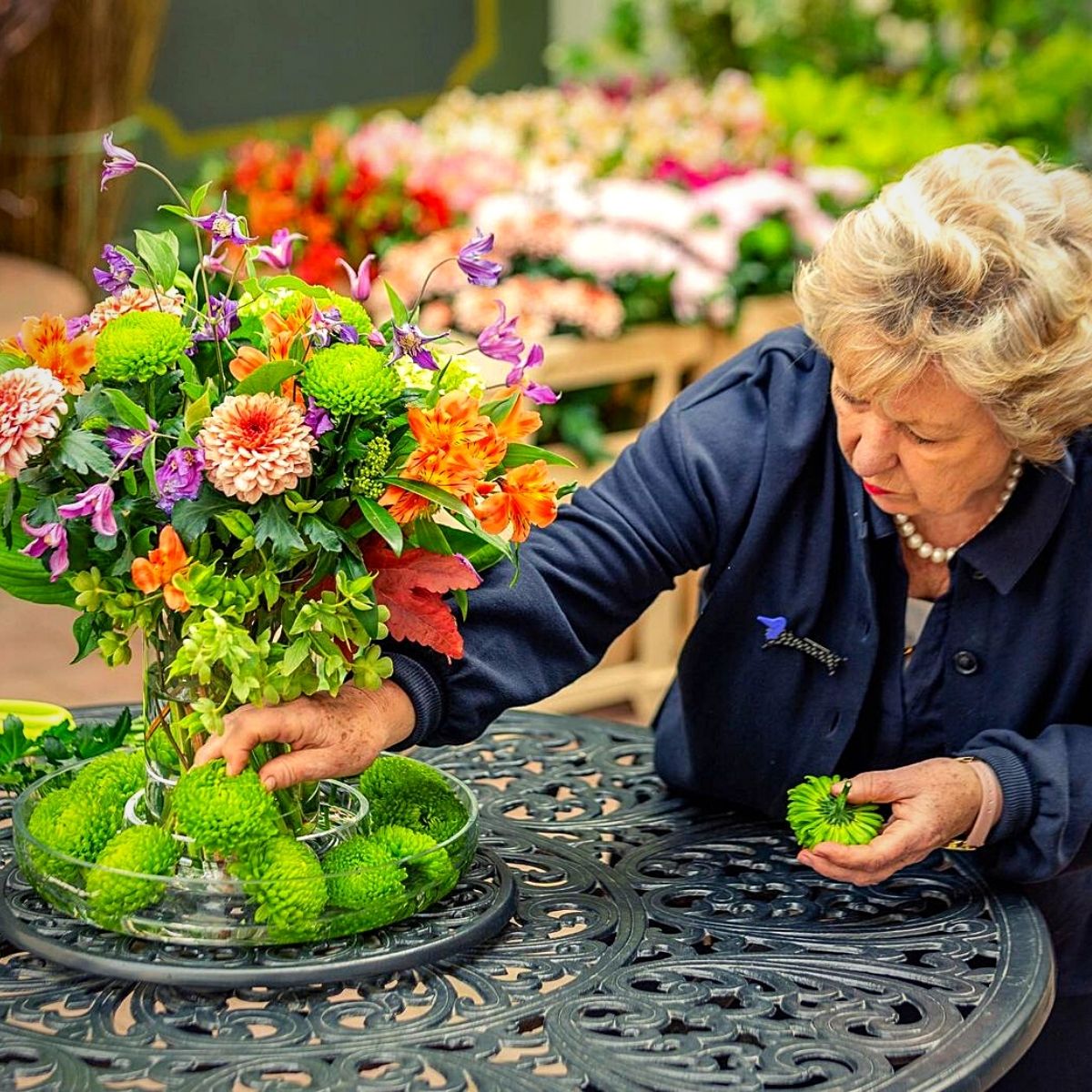 Incorporating Chrysanthemums in Autumn Floral Compositions