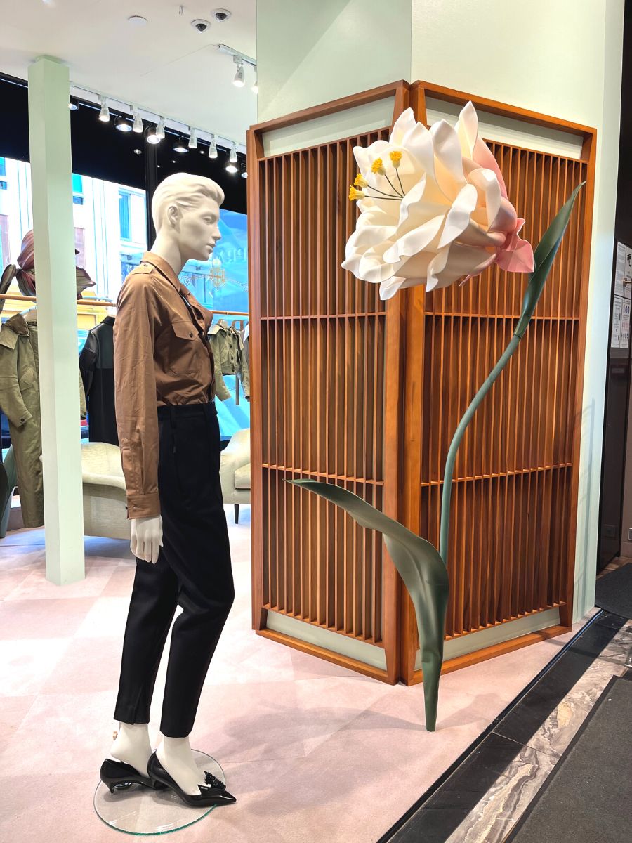 Life size flower in Harrods